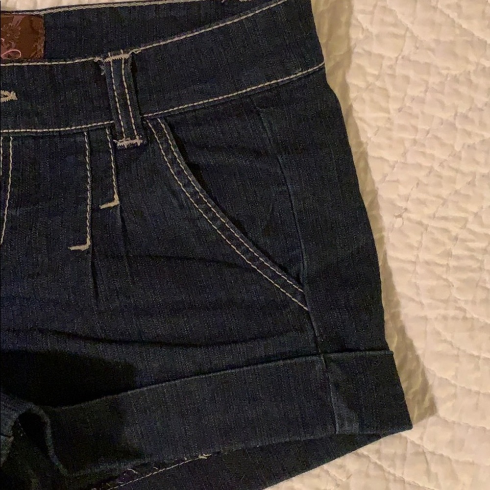Dark jean cuffed shorts - Picture 2 of 4